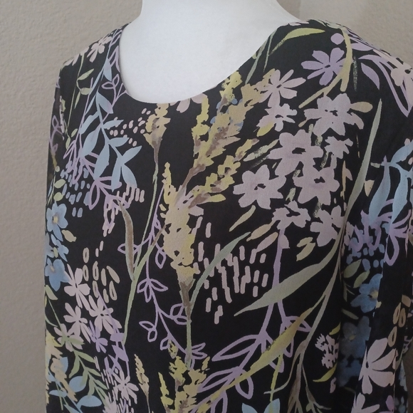 NWT Calvin Klein Floral Ruffled 3/4-Sleeve Top Blouse Women's size Large - Picture 3 of 12